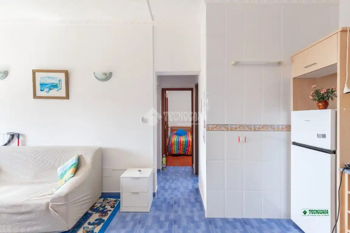 Detached homes for sale in C. Eduardo VII, Castell del Rey