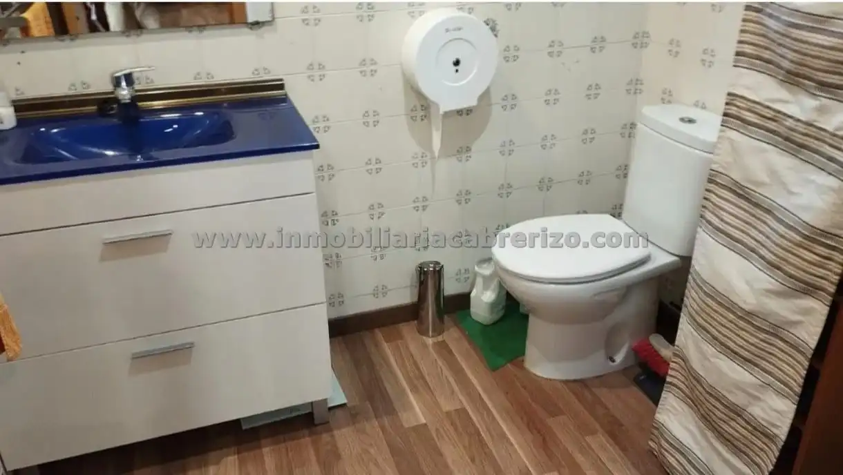 Baño de Casa o chalet en venta en Sojuela con Calefacción, Jardín privado y Terraza