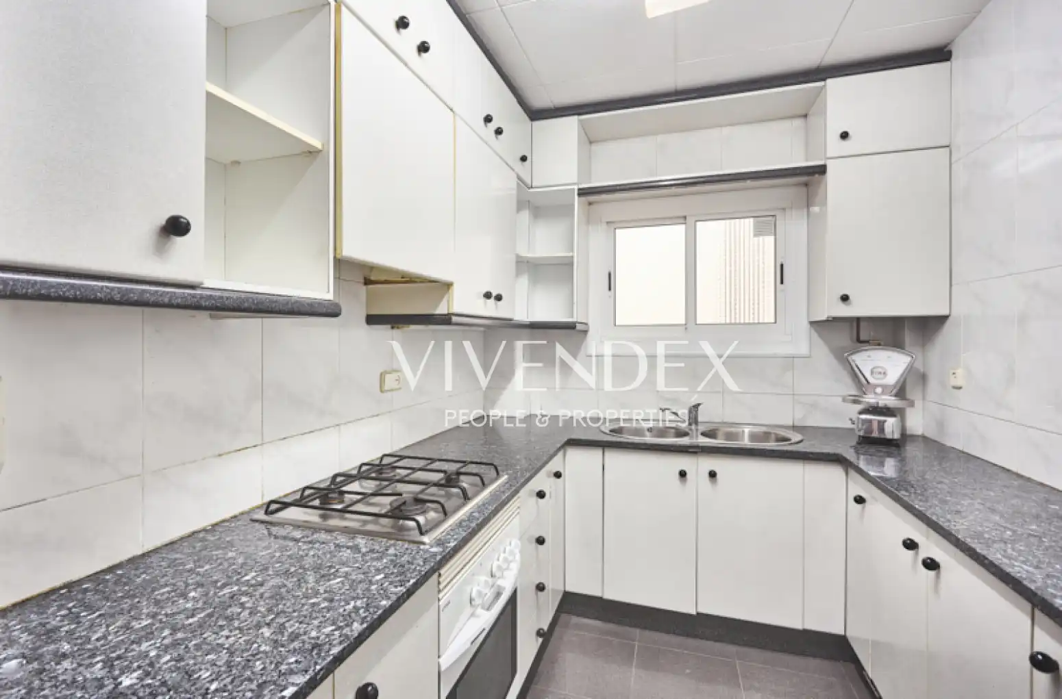 Cocina de Ático en venta en L'Hospitalet de Llobregat con Aire acondicionado, Calefacción y Terraza