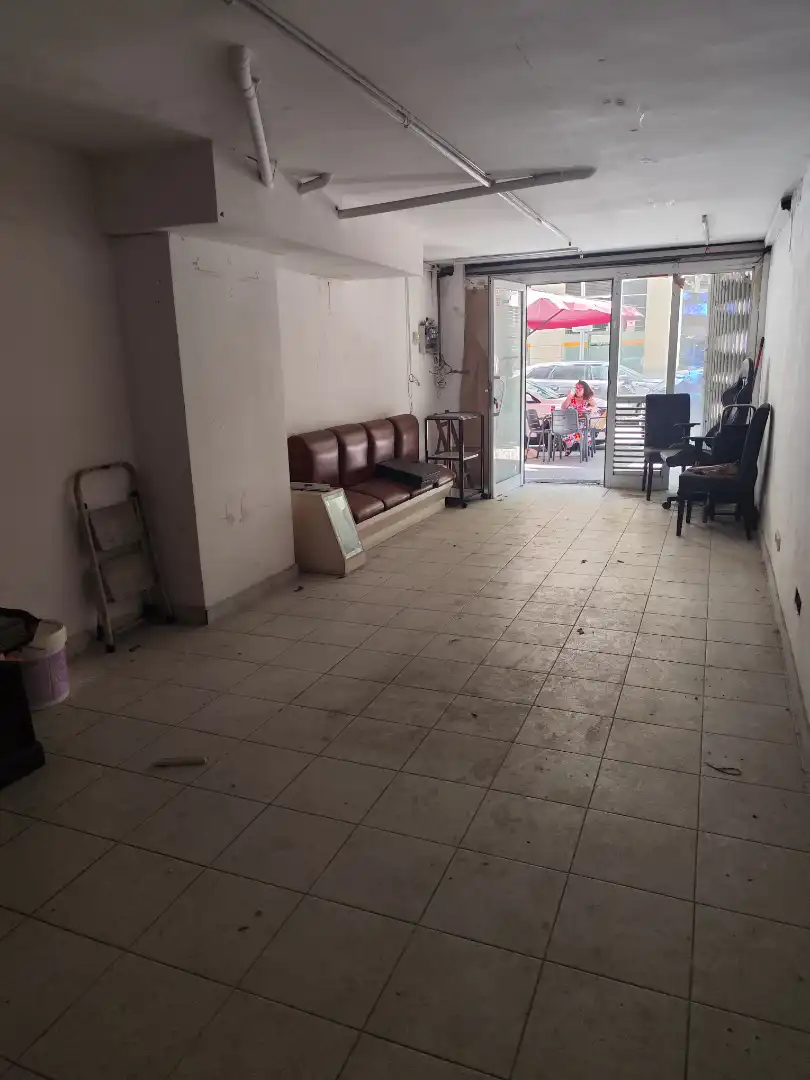 Gewerbefläche zum Verkauf in Calle de Sicília
