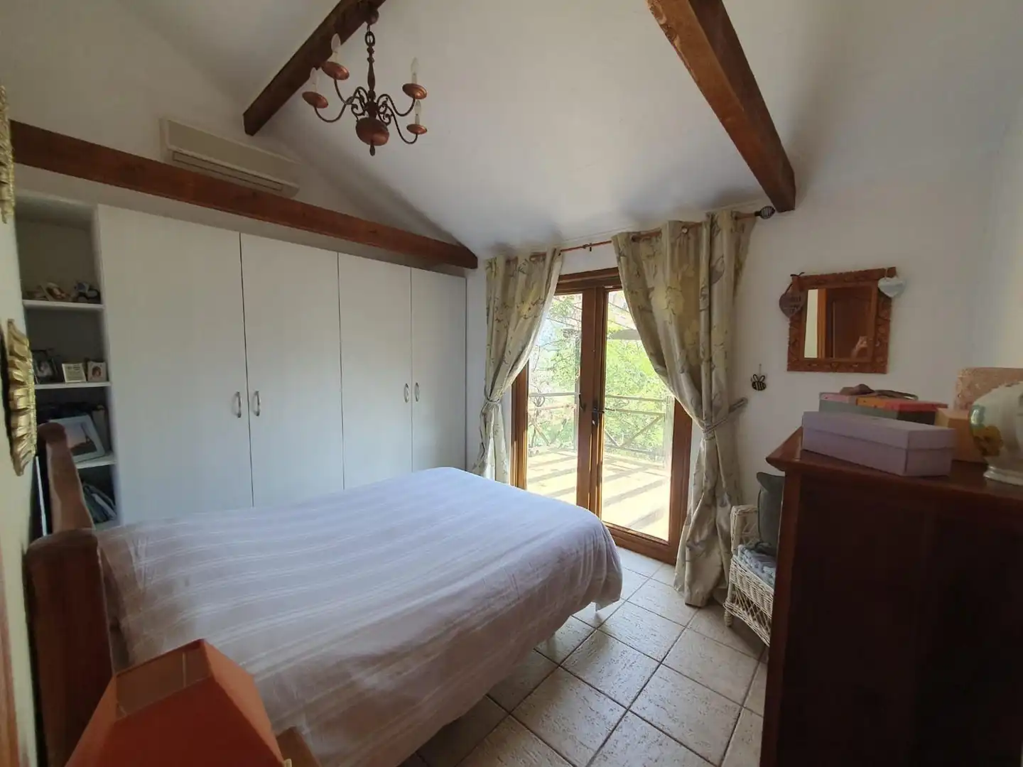 Country homes for sale in Monda
