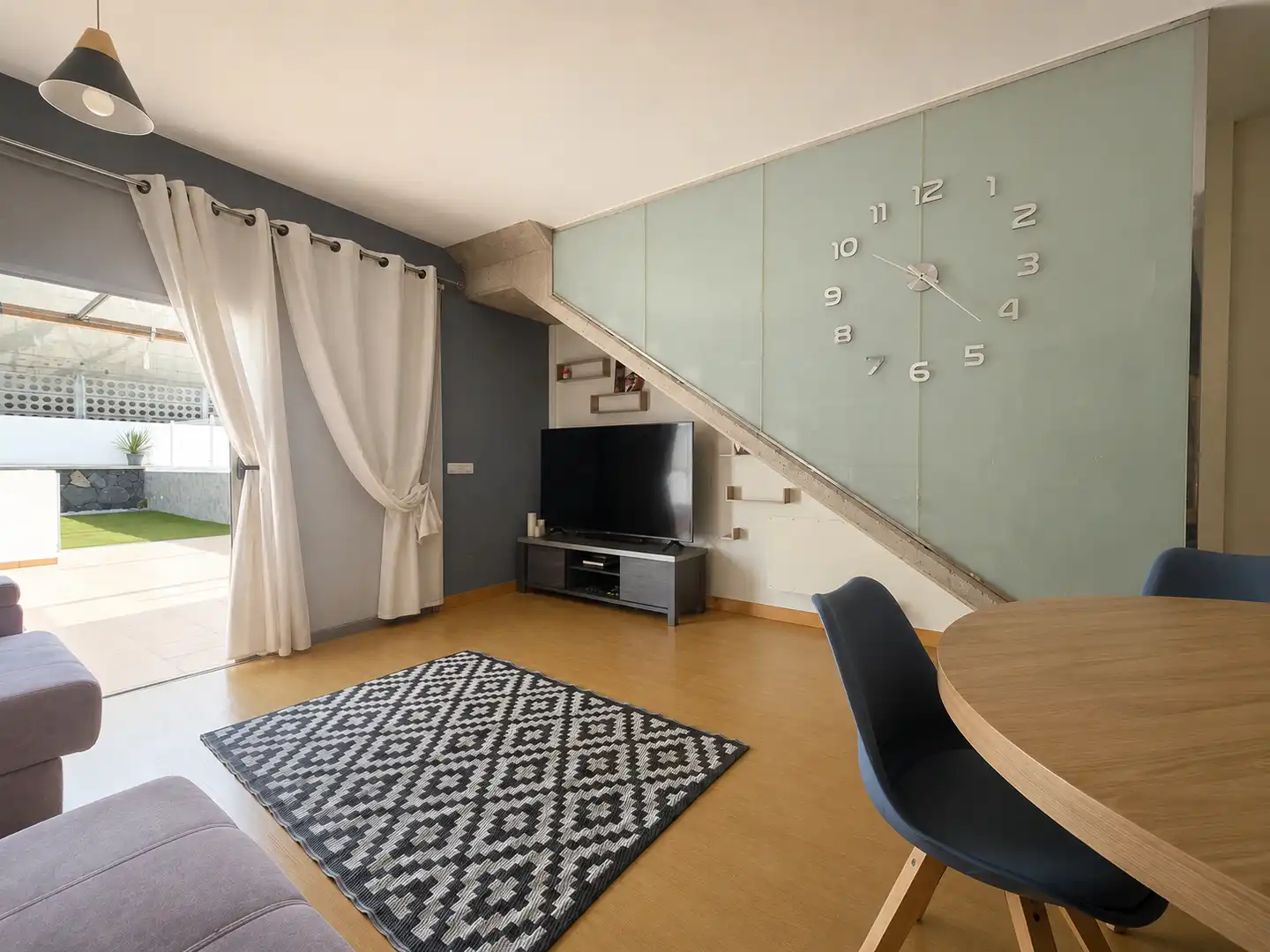 Sala de estar de Casa adosada en venta en San Miguel de Abona con Jardín privado, Parquet y Terraza