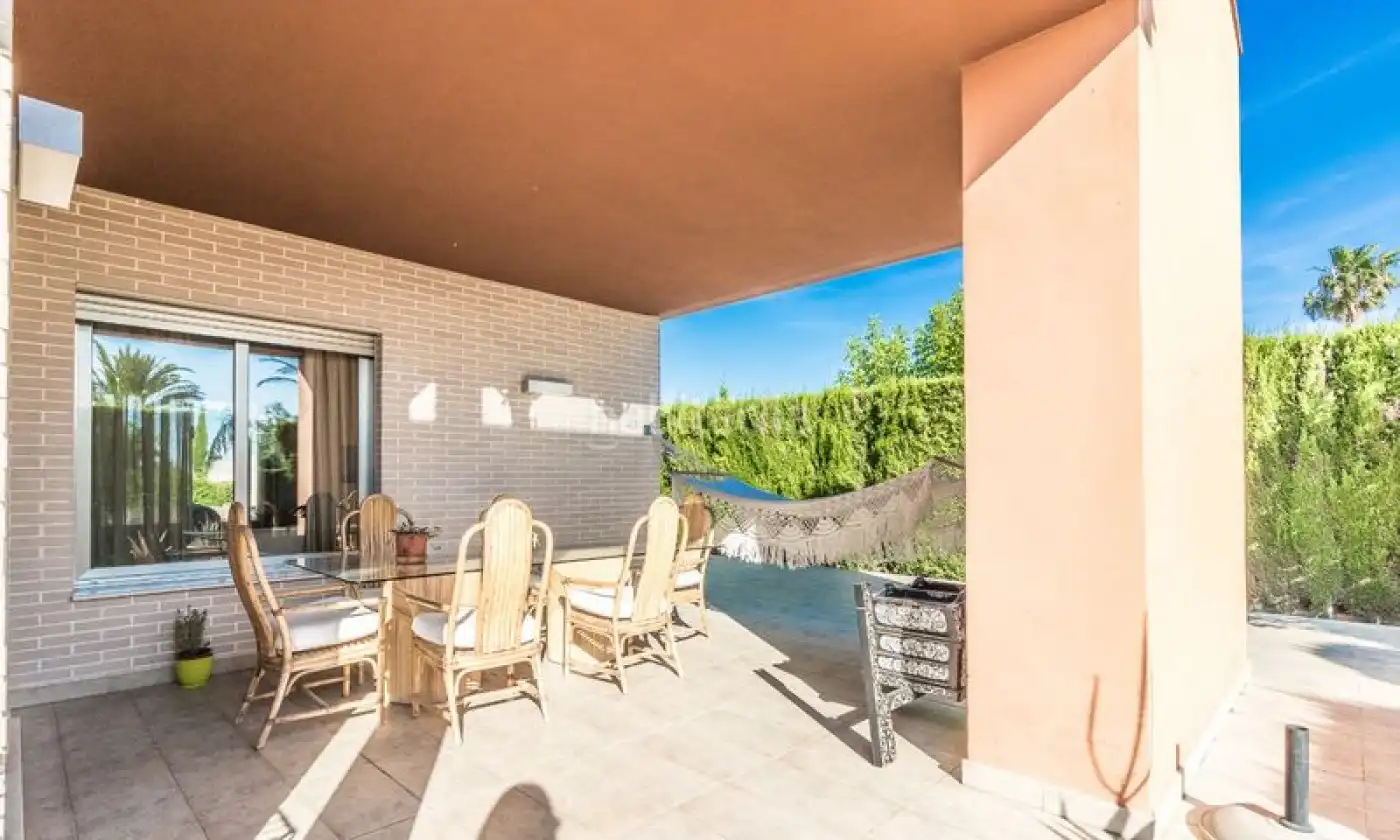 Terrace of Houses for sale in L'Alcúdia  with Air Conditioner, Private garden and Parquet flooring