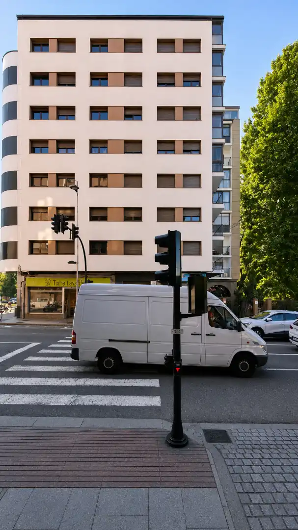 Vista exterior de Piso en venta en Vigo  con Calefacción, Parquet y Amueblado