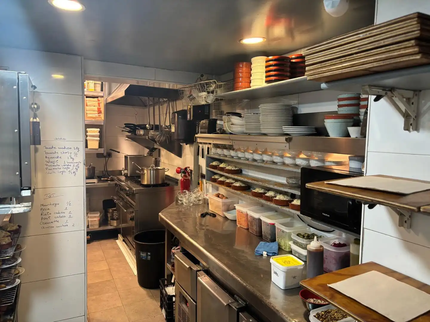 Cocina de Local en traspaso en Barcelona con Aire acondicionado, Terraza y Amueblado