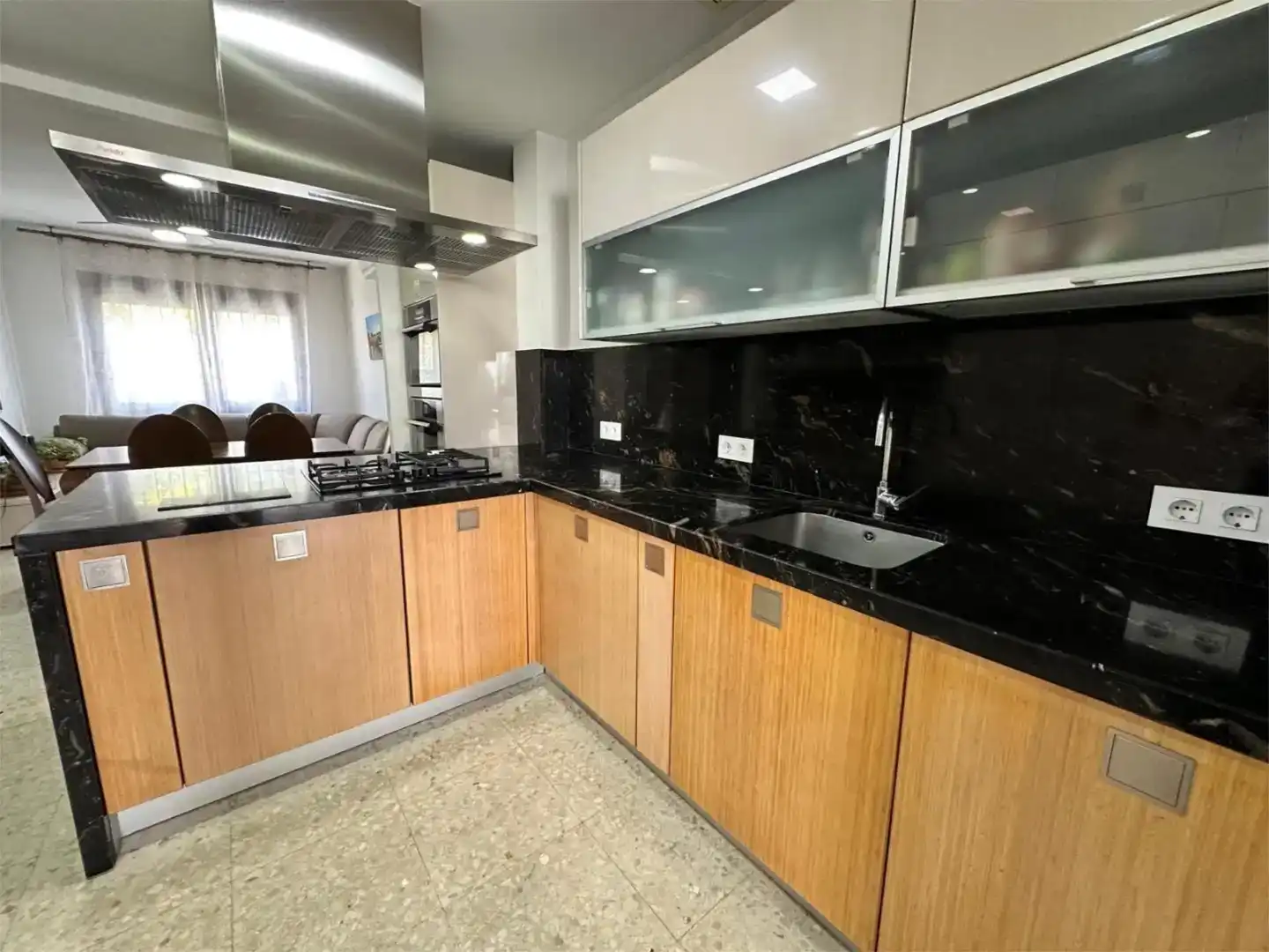 Cocina de Piso en venta en Tomares con Aire acondicionado, Piscina y Balcón
