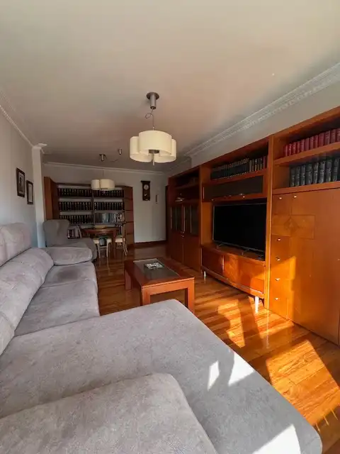 Sala de estar de Piso en venta en Santurtzi  con Calefacción, Amueblado y Balcón
