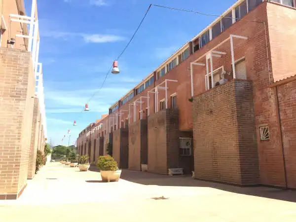 Casa adosada en venda a C/ Carme Riera i Guilera, Llevant