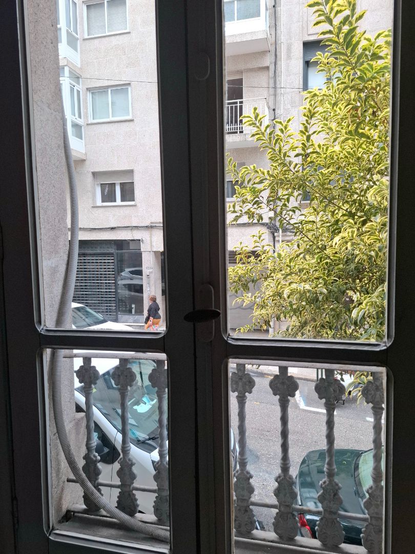 Vista exterior de Piso en venta en Vigo  con Balcón