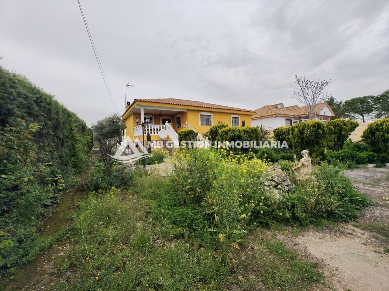 Vista exterior de Casa o xalet en venda en Illescas amb Calefacció, Jardí privat i Piscina
