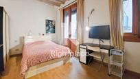 Bedroom of Flat for sale in  Barcelona Capital  with Air Conditioner, Heating and Oven