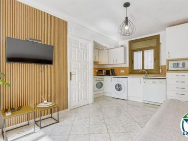 Mini appartamento con piscina in vendita a Carrer de Josep Carner