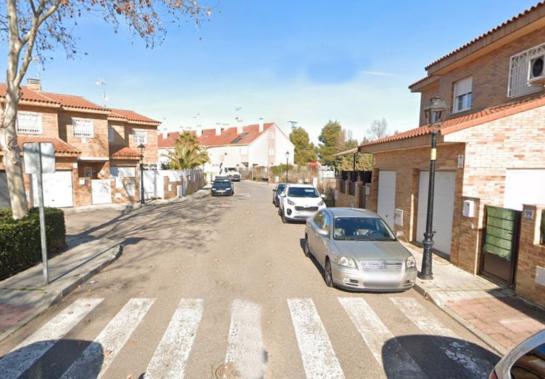 Vista exterior de Casa adosada en venda en Seseña amb Terrassa i Traster