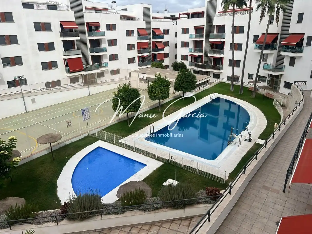 Swimming pool of Flat for rent in Lucena  with Air Conditioner, Furnished and Internet