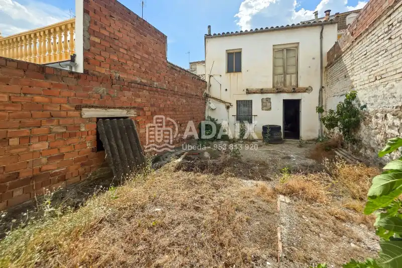Houses for sale in Calle Cristo del Gallo, Úbeda