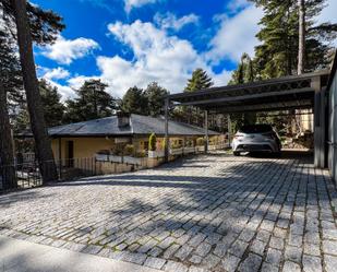Exterior view of House or chalet for sale in San Lorenzo de El Escorial  with Terrace and Swimming Pool