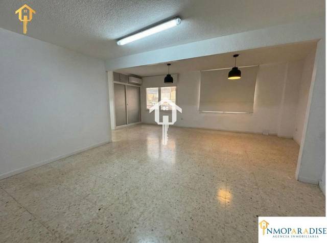 Oficina en Venta en Calle LERIDA en Carolinas Altas