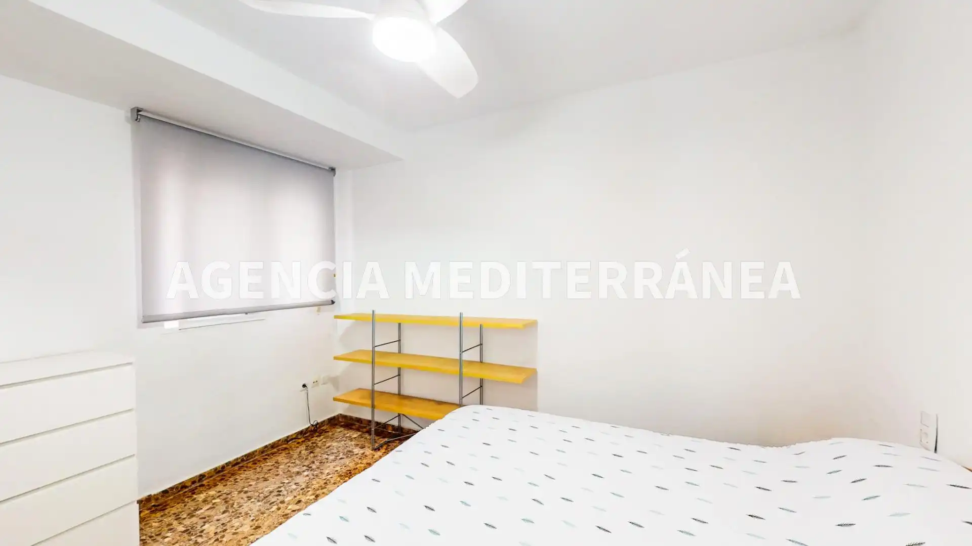 Habitación de Piso en venta en Valencia con Aire acondicionado, Trastero y Balcón
