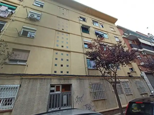 Vista exterior de Pis en venda en L'Hospitalet de Llobregat