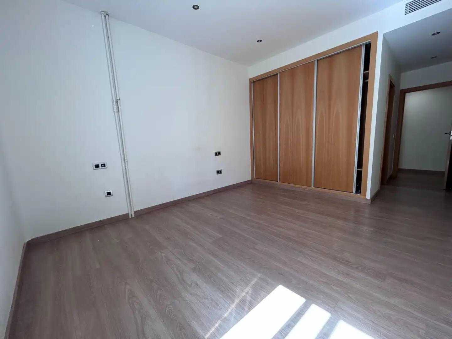 Bedroom of Flat for rent in Madrid  with Air Conditioner and Heating