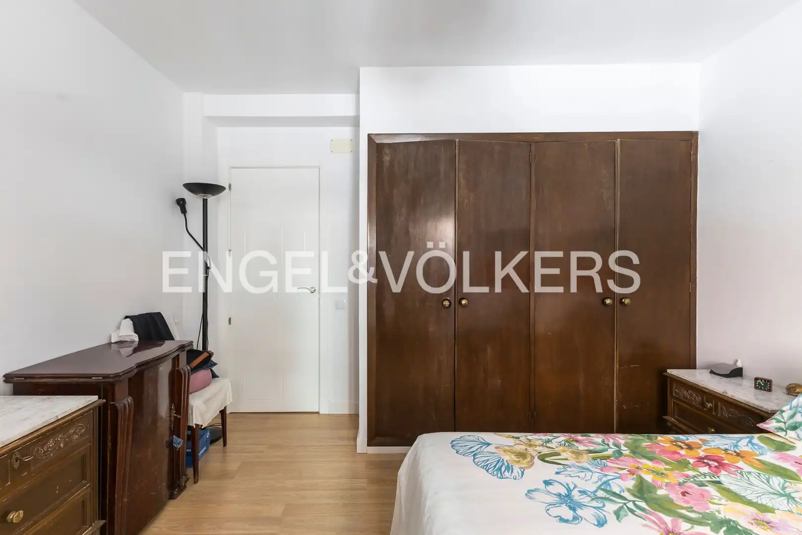 Schlafzimmer von Wohnung zum Verkauf in Madrid mit Klimaanlage, Heizung und Terrasse