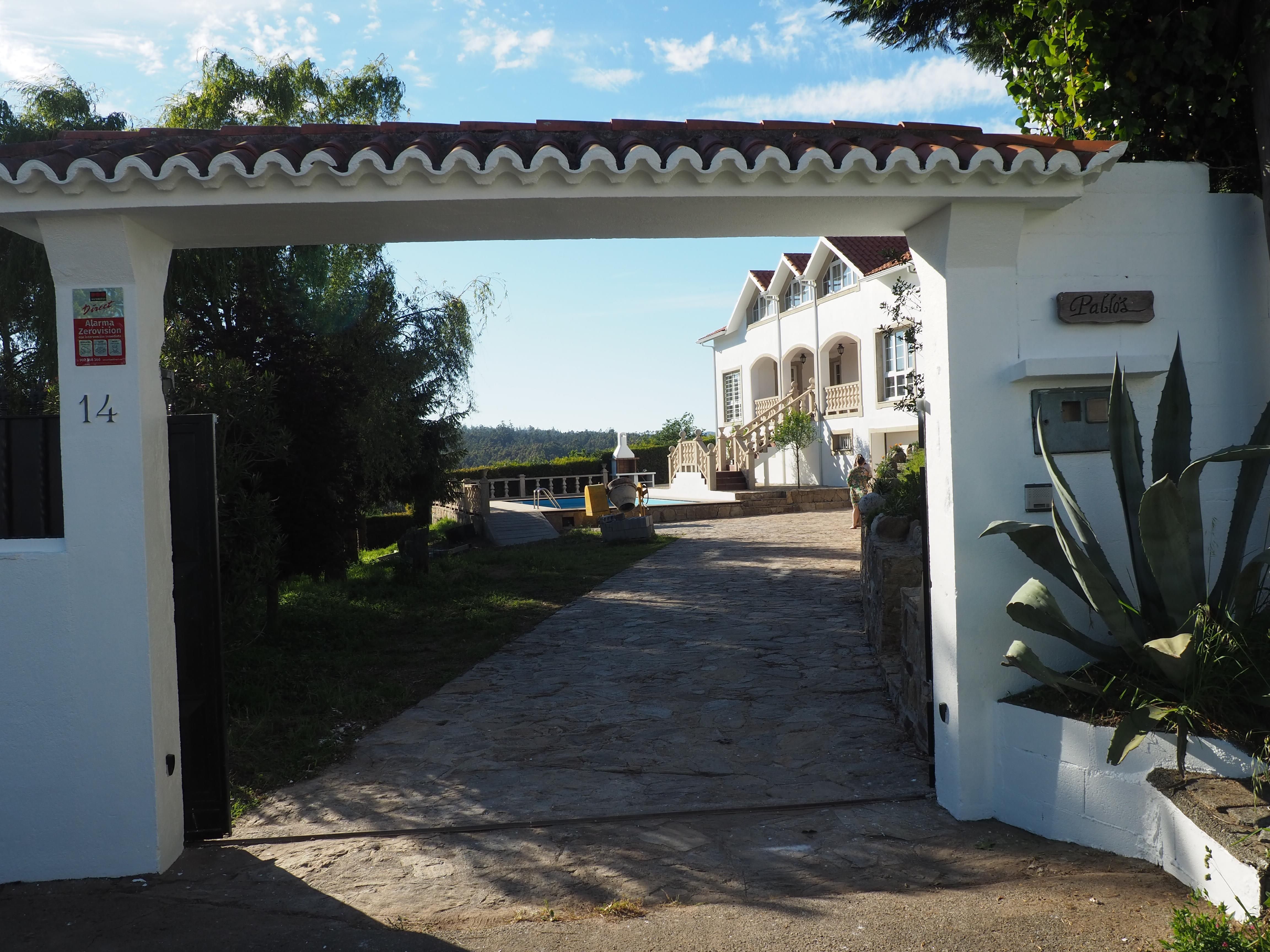 Exterior view of House or chalet to rent in Santiago de Compostela   with Heating, Private garden and Parquet flooring