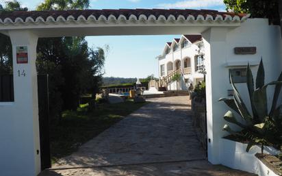 Vista exterior de Casa o xalet de lloguer en Santiago de Compostela  amb Calefacció, Jardí privat i Parquet