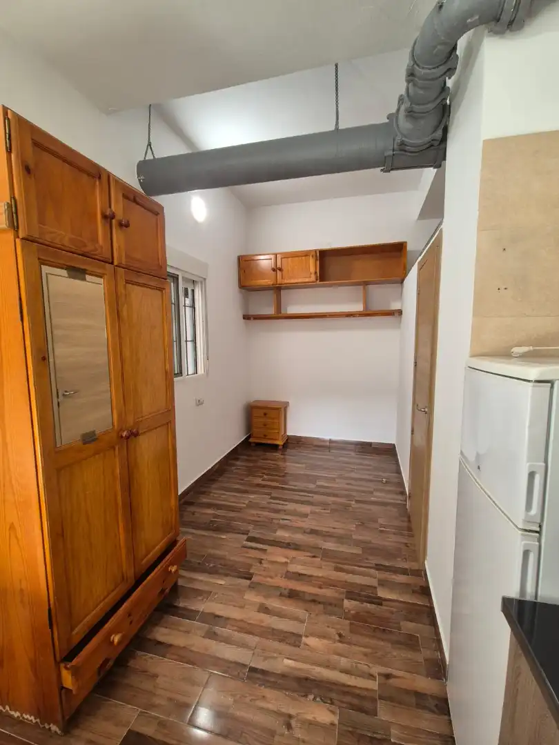 Study for rent in Carranque - Haza Cuevas