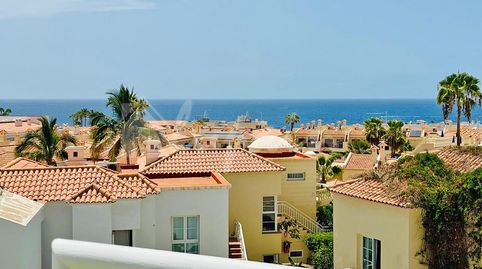 Foto 2 de Apartamento en venta en Playa de Fañabé, Adeje