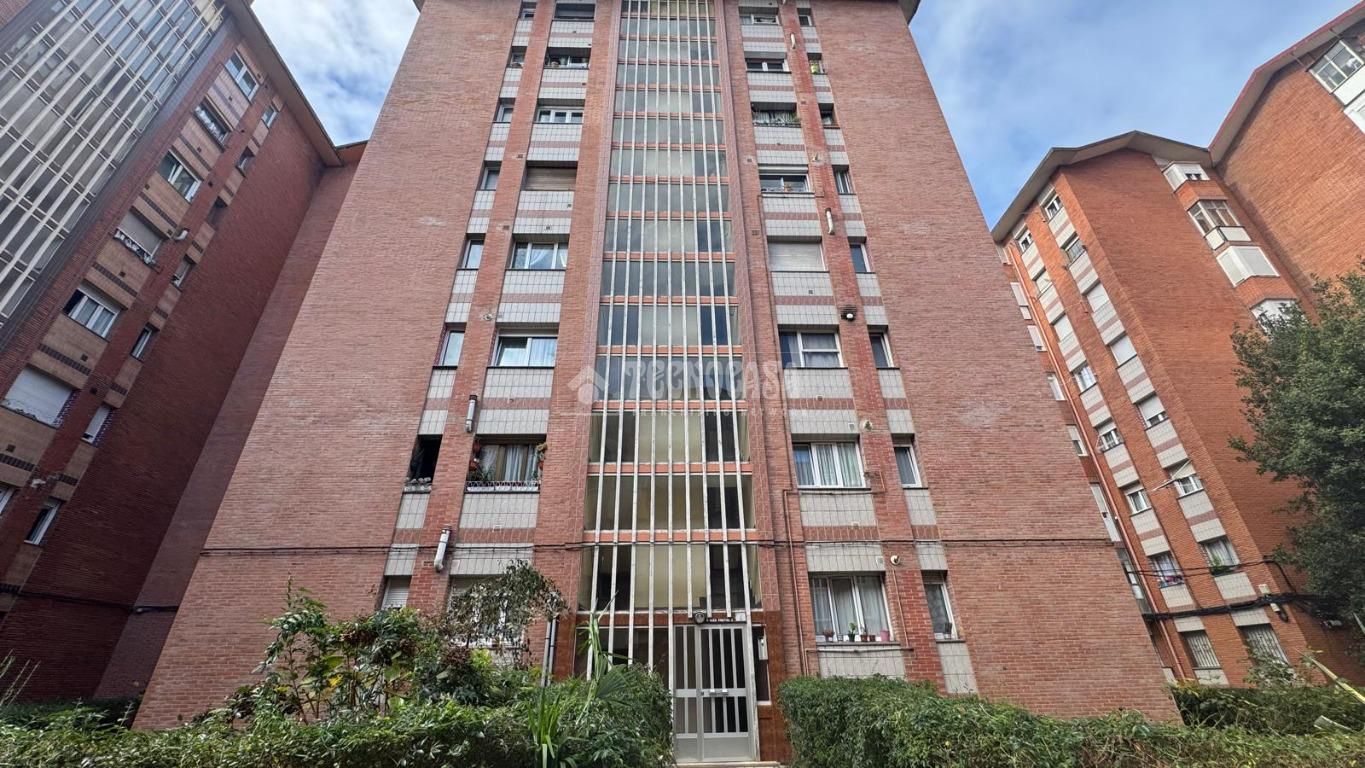 Flat for sale in Pumarín, Sur