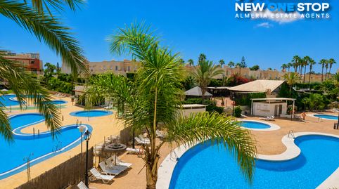 Impresionante apartamento de 2 habitaciones en Puerto Rey, Vera Playa.