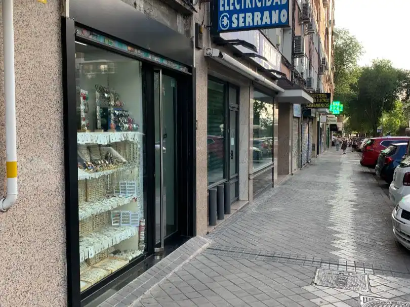 Commercial properties for rent in Fuencarral - El Pardo