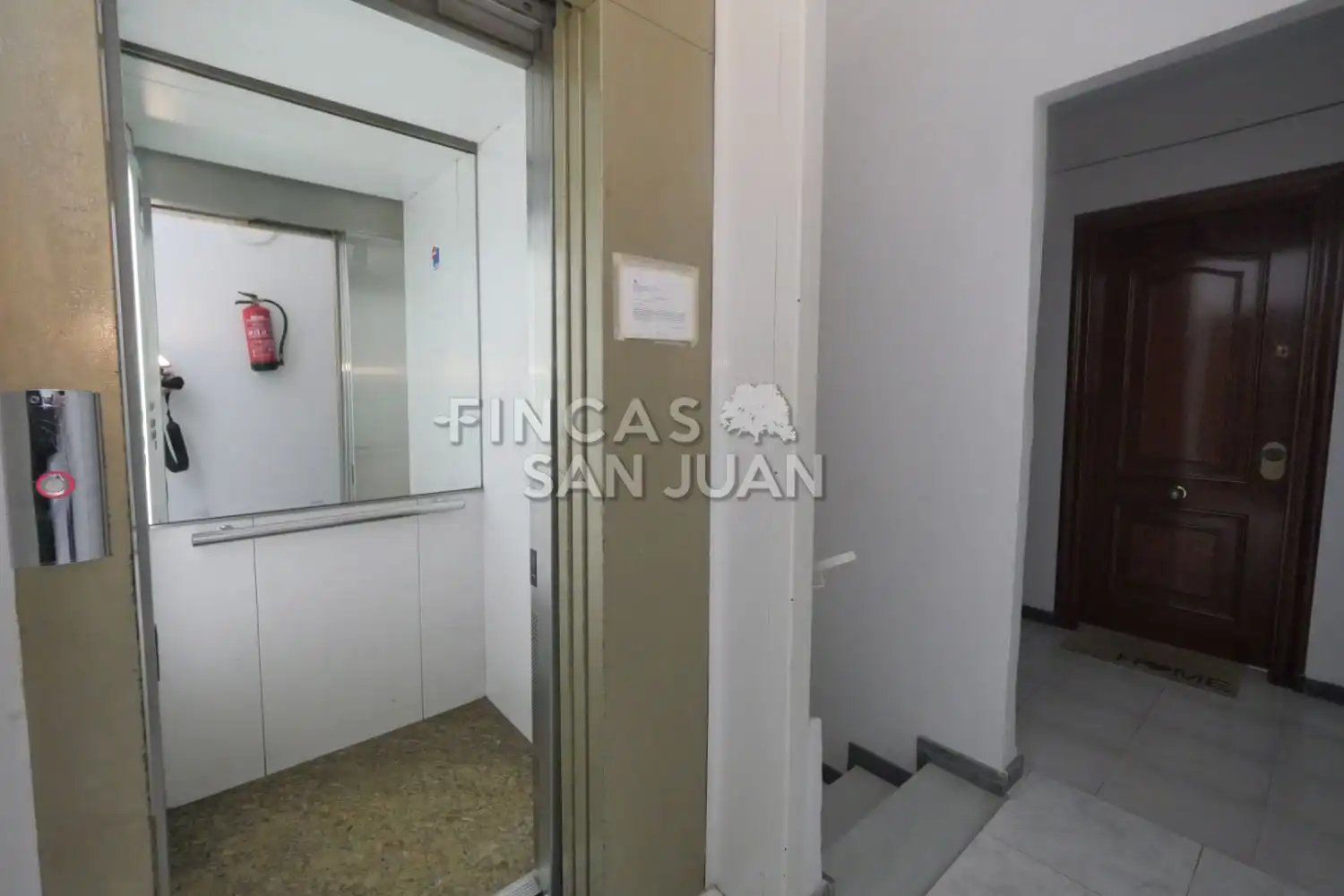 Piso en venta en Crevillent con Balcón
