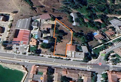 Terreno residencial en Venta en Avenida Valladolid en Dueñas
