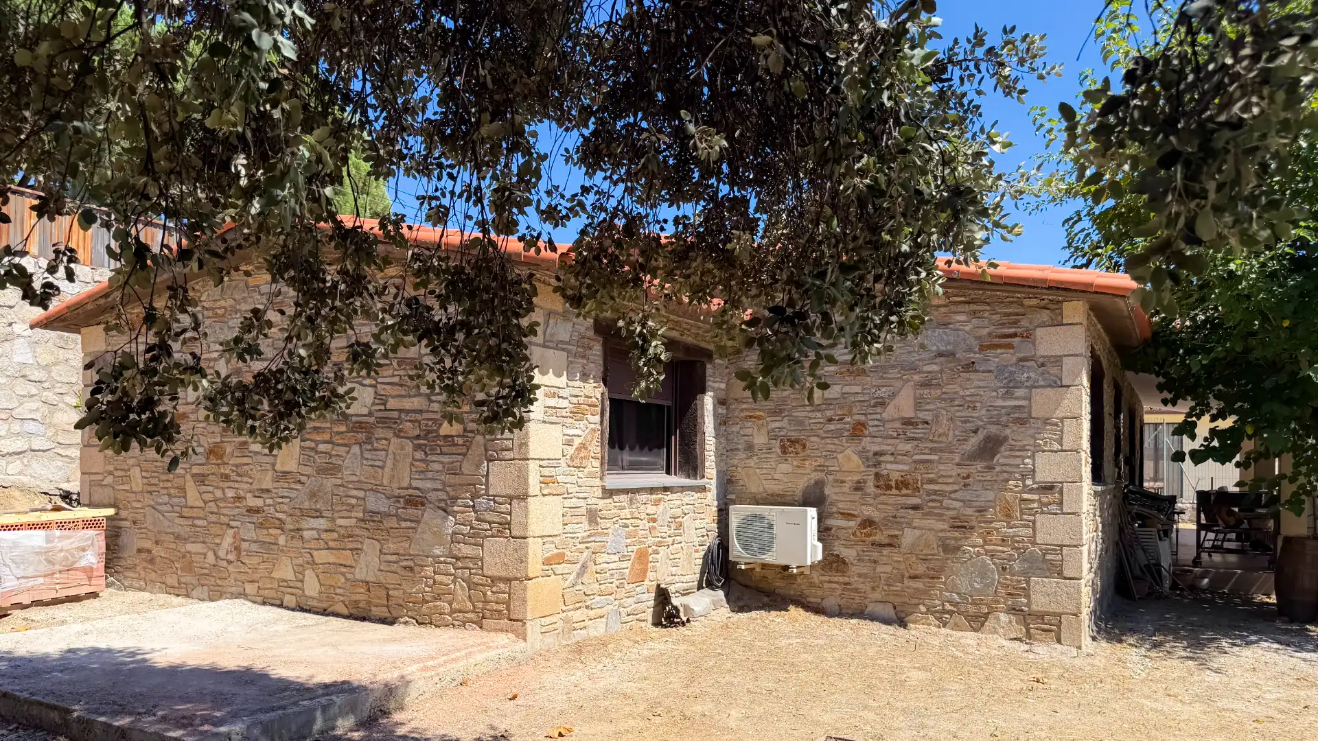 Vista exterior de Casa o xalet en venda en Galapagar amb Aire condicionat, Jardí privat i Forn