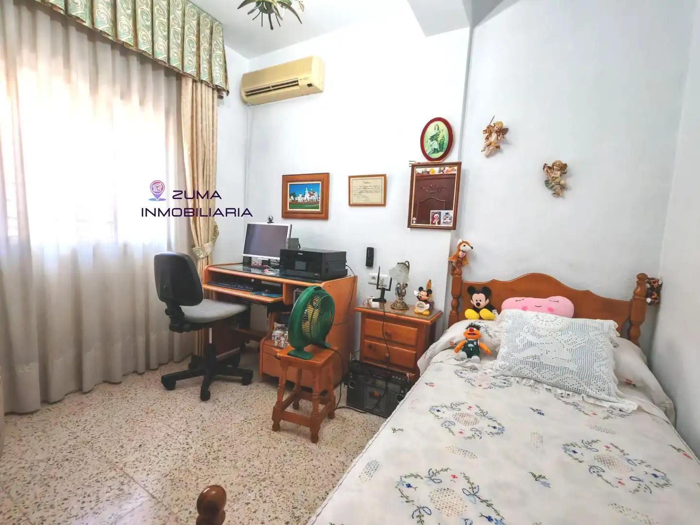 Habitación de Casa adosada en venta en Málaga con Aire acondicionado, Calefacción y Terraza