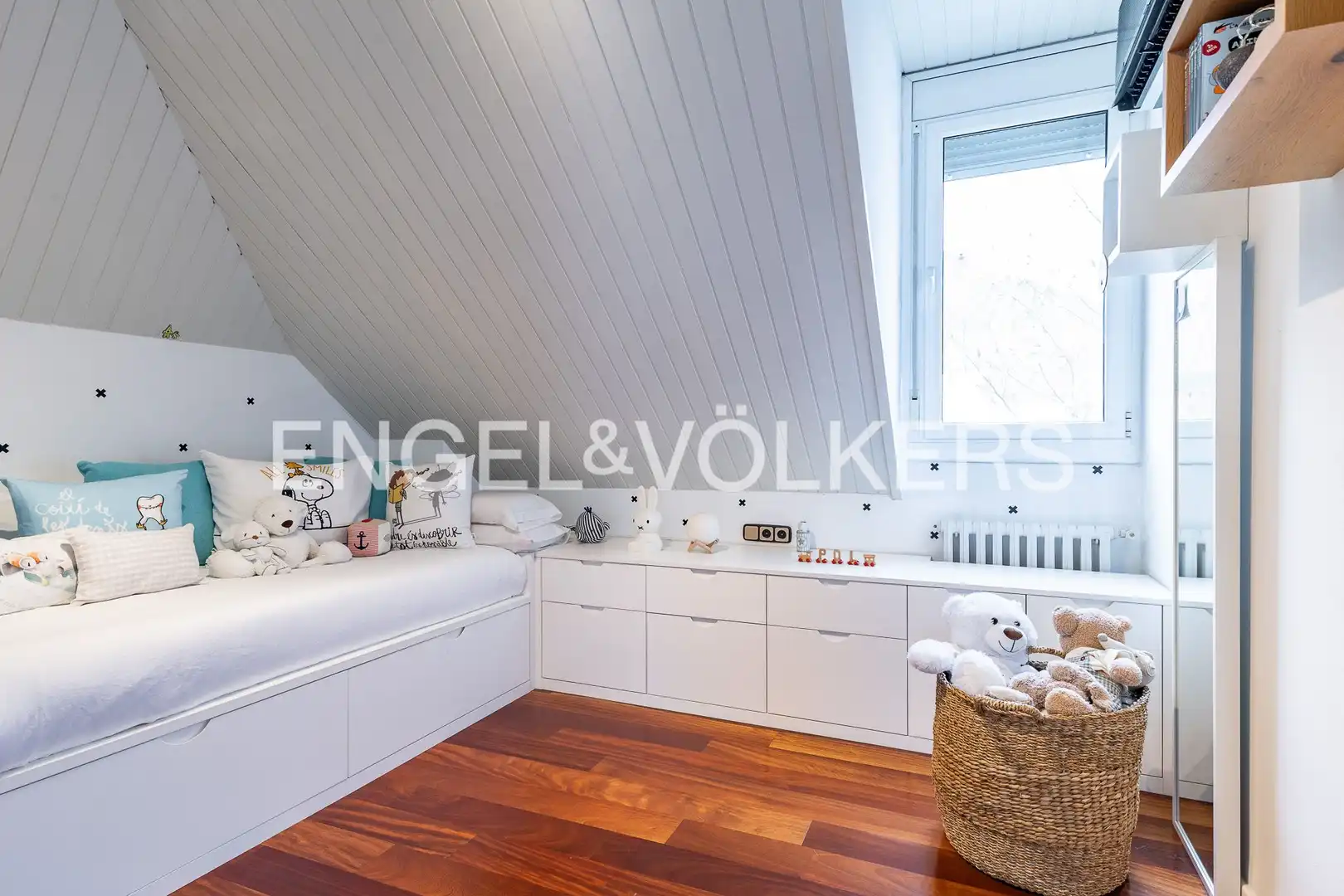 Habitación de Casa o chalet en venta en Canovelles con Aire acondicionado, Calefacción y Jardín privado