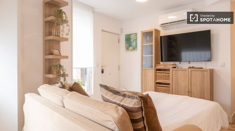 Photo 3 of Flat for rent in Almenara -Ventilla, Madrid Capital