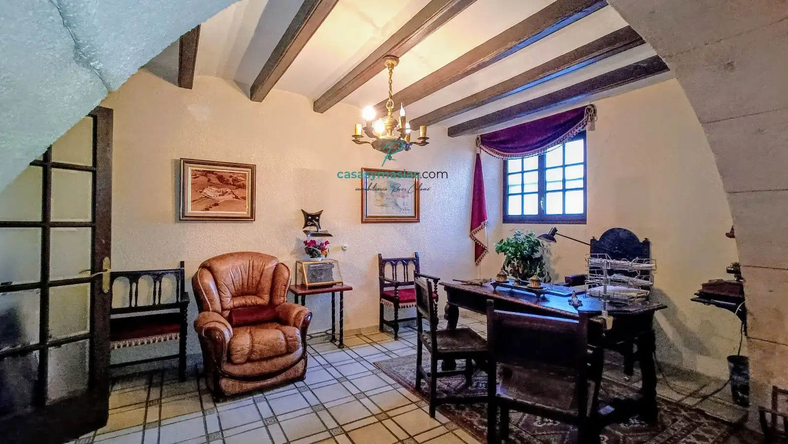 Comedor de Finca rústica de alquiler en Font-rubí con Aire acondicionado, Calefacción y Jardín privado