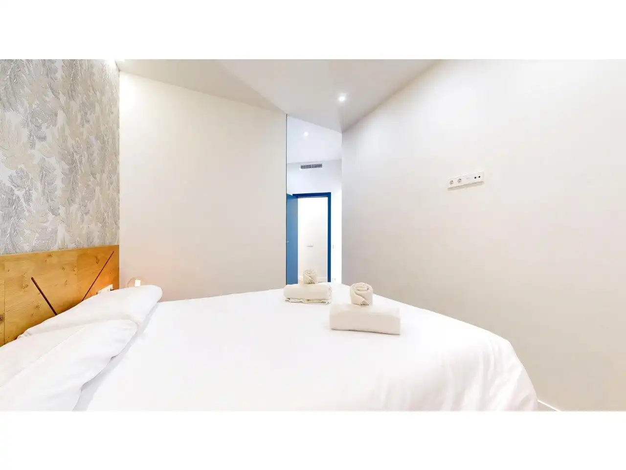 Bedroom of Flat for sale in Valencia  with Air Conditioner, Private garden and Storage room