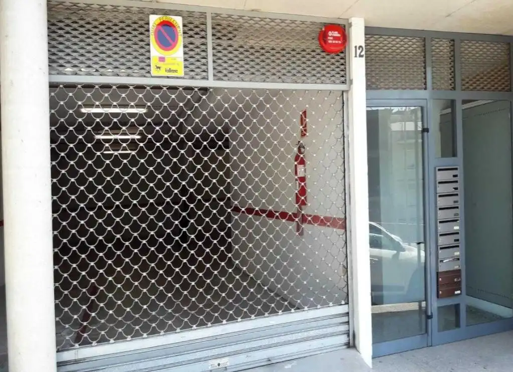 Parking for sale in LLUIS COMPANYS, imagen 4