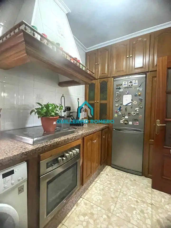 Küche von Wohnung zum Verkauf in La Puebla del Río mit Klimaanlage und Terrasse