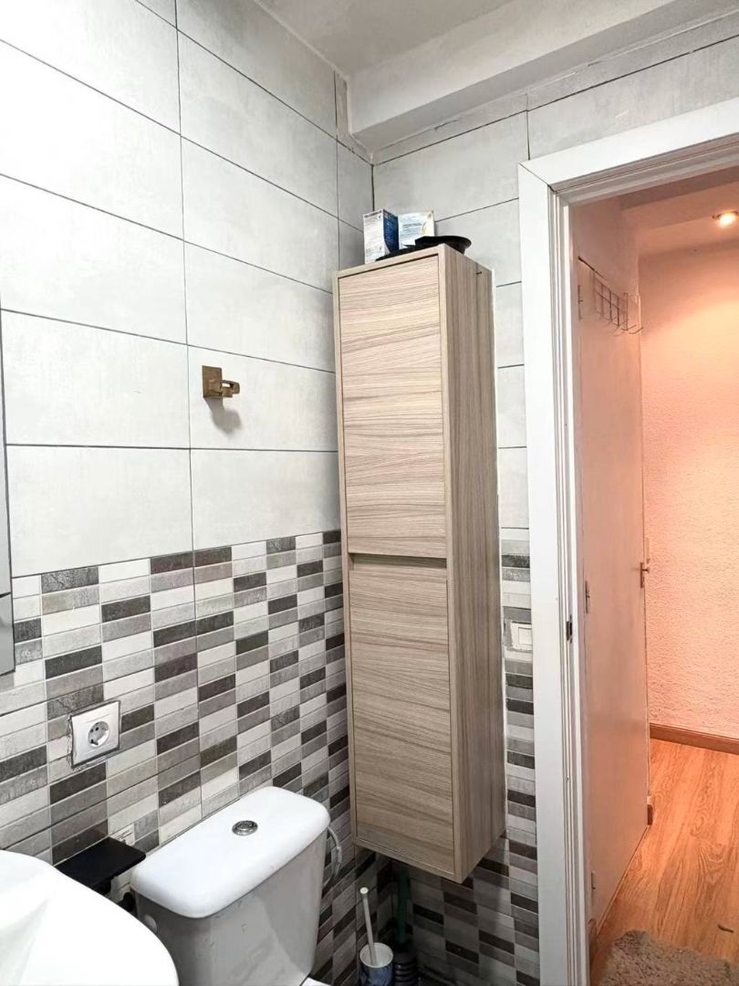 Bany de Pis en venda en Móstoles amb Calefacció, Parquet i Forn