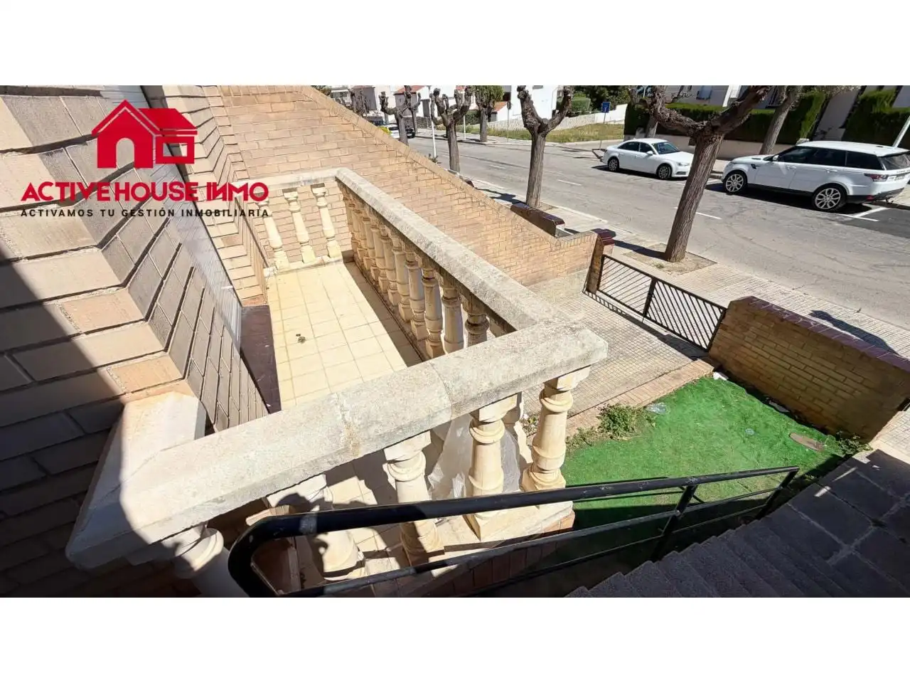 Vista exterior de Casa adosada en venda en La Ràpita amb Terrassa