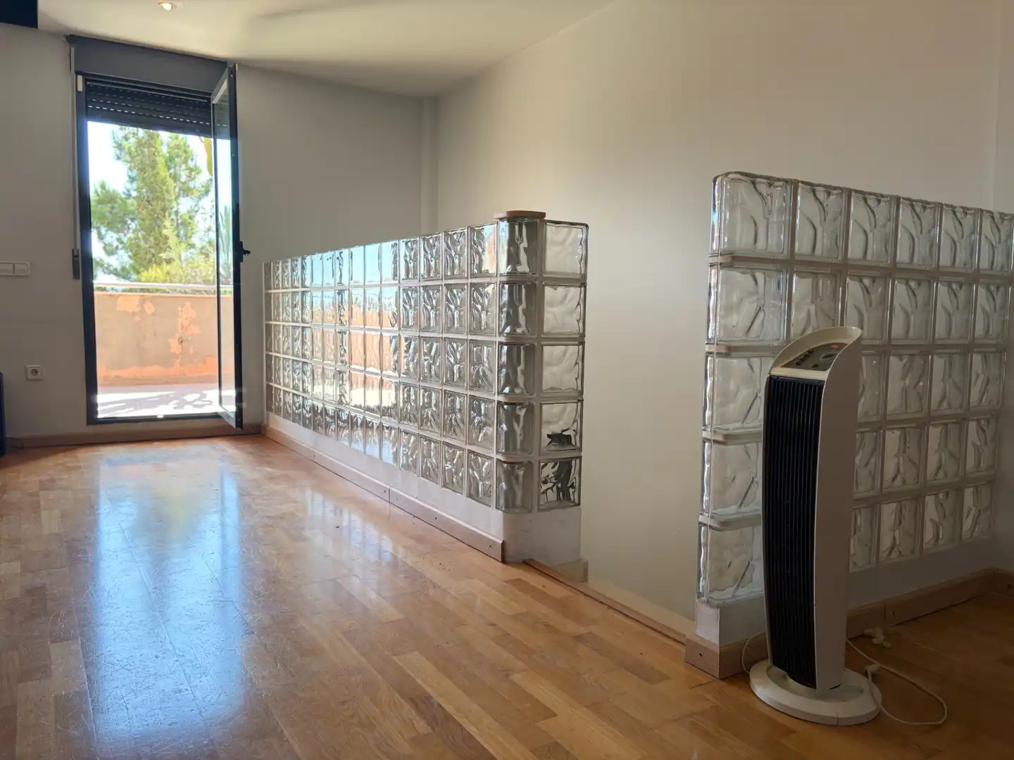 Einfamilien-Reihenhaus zum Verkauf in Murcia mit Klimaanlage, Terrasse und Abstellraum