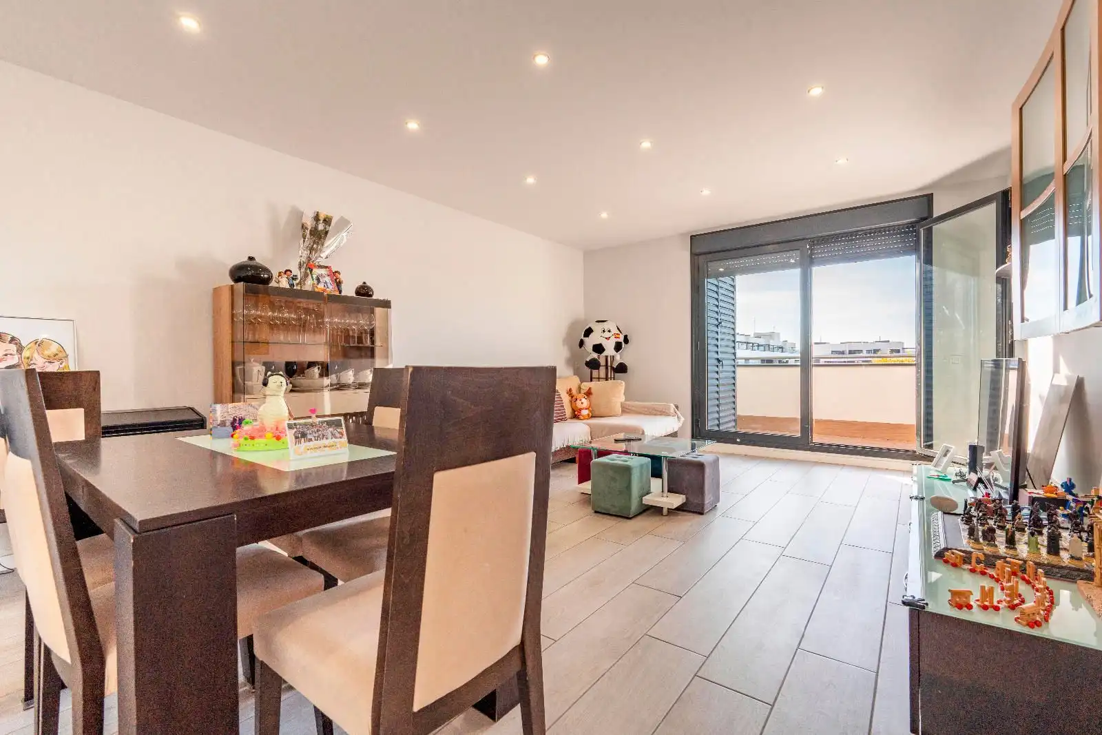 Sala de estar de Ático en venta en Rivas-Vaciamadrid con Terraza y Piscina comunitaria