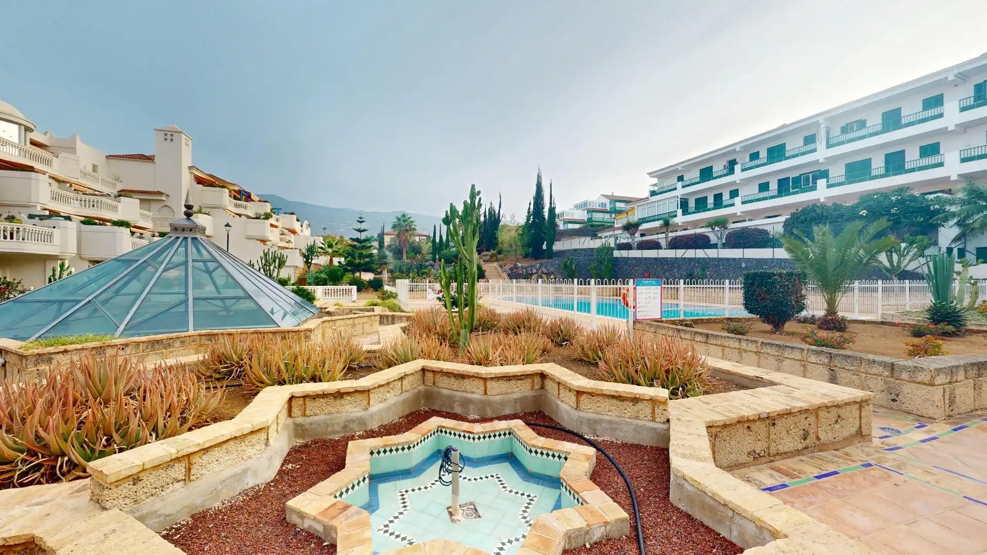 Swimming pool of Flat for sale in Puerto de la Cruz
