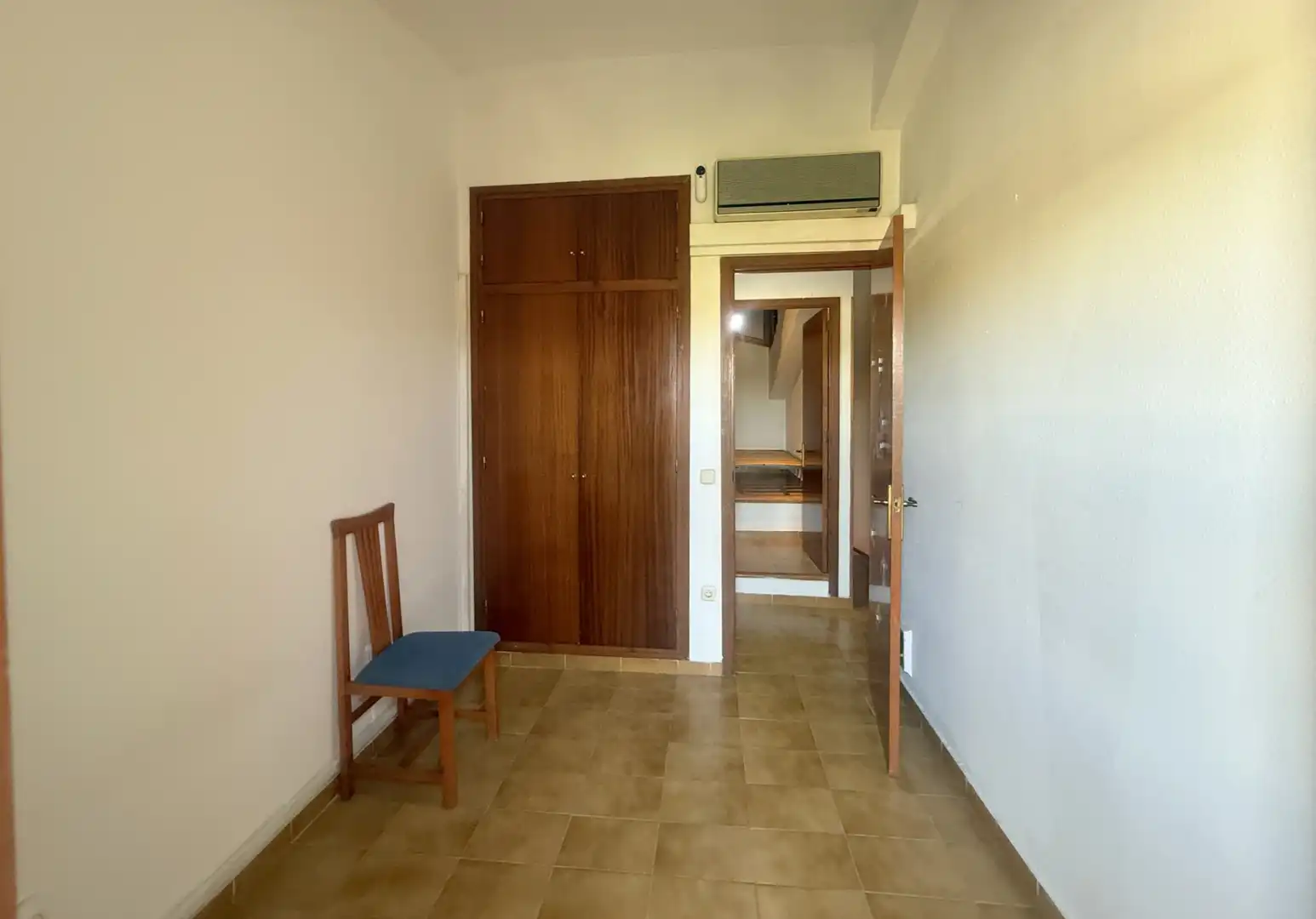 Schlafzimmer von Einfamilien-Reihenhaus zum Verkauf in Creixell mit Klimaanlage, Heizung und Terrasse