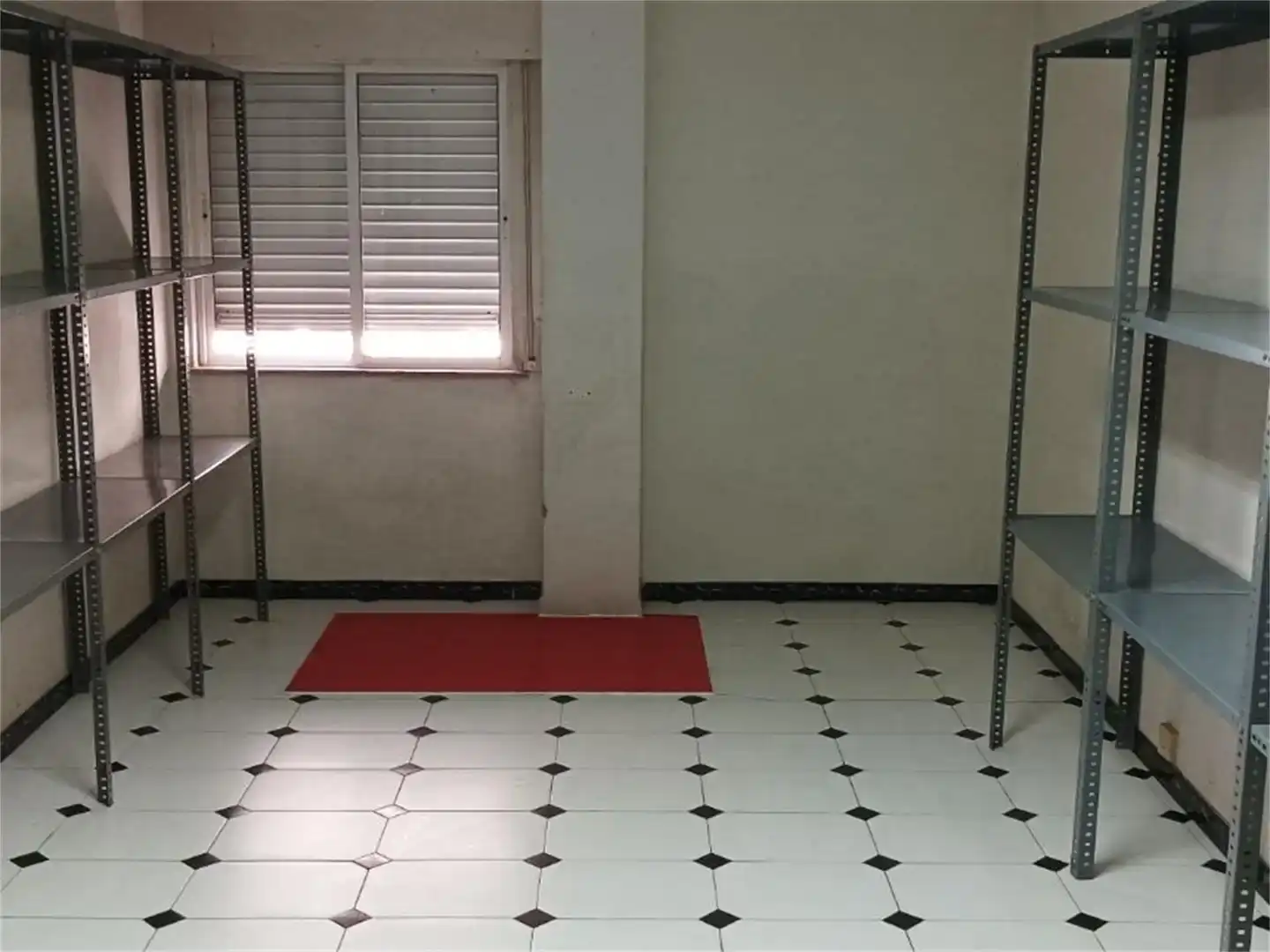 Commercial properties for sale in Noia