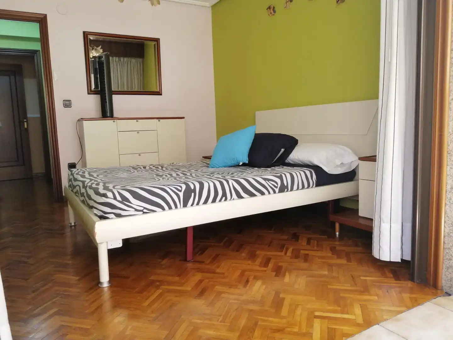 Bedroom of Flat for sale in Ourense Capital   with Parquet flooring, Terrace and Storage room